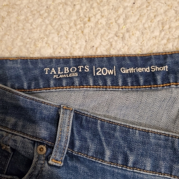 Talbots Flawless Girlfriend Five Pocket Blue Mid Rise Cuffed Shorts - Picture 3 of 5